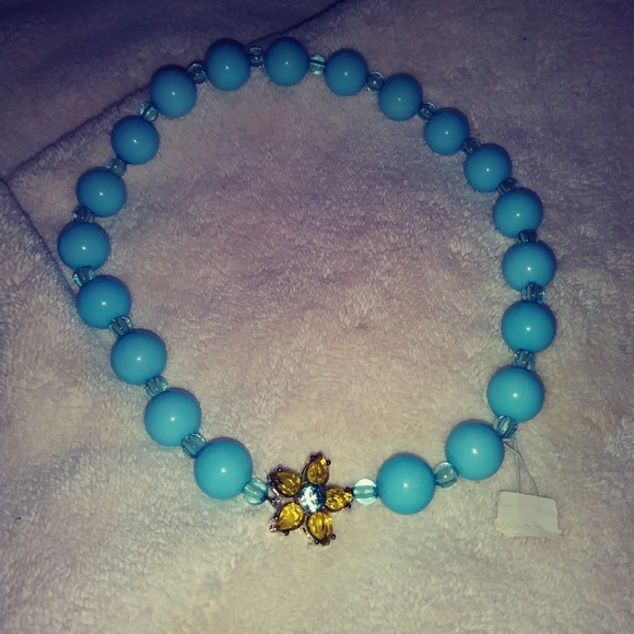 Jewelry - NWT Statement Necklace